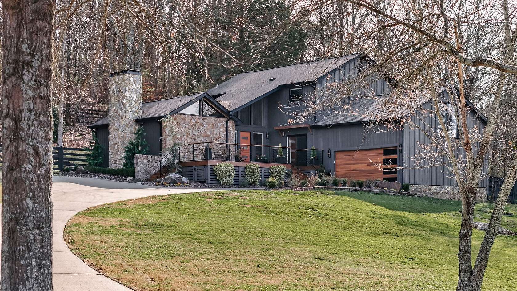 2.2 Acres of Land with Home for Sale in Franklin, Tennessee