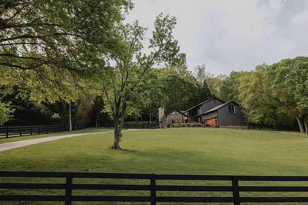 2.2 Acres of Land with Home for Sale in Franklin, Tennessee