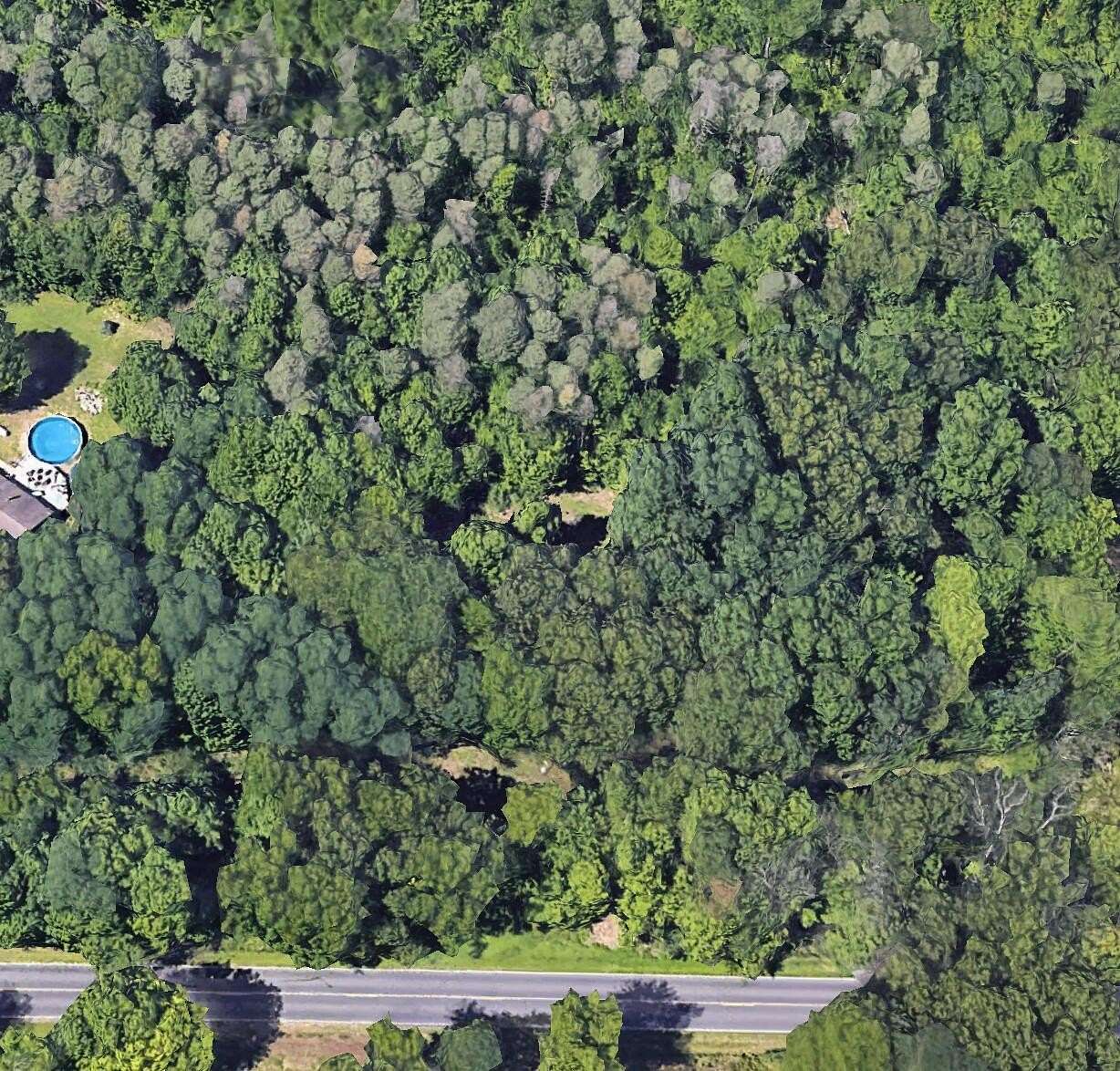 2.5 Acres of Land for Sale in Jackson, Michigan