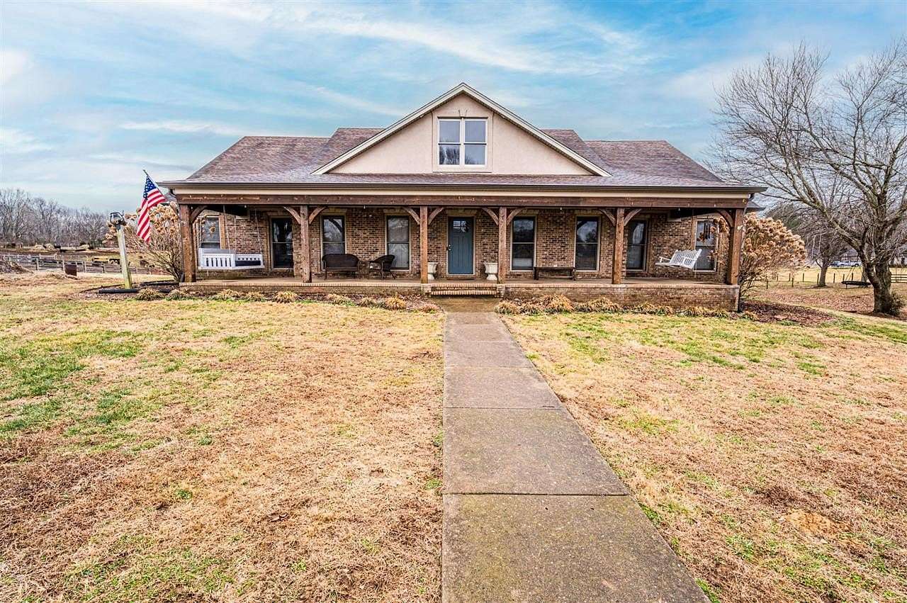 3.58 Acres of Land with Home for Sale in Bowling Green, Kentucky