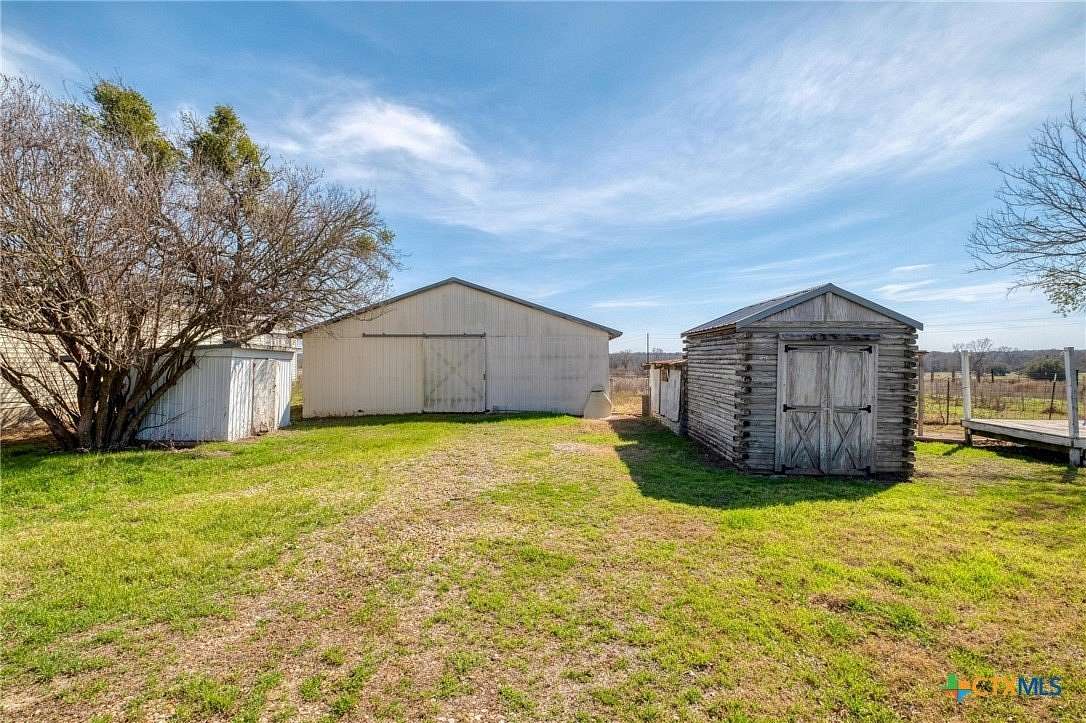 2 Acres of Improved Mixed-Use Land for Sale in Cedar Creek, Texas