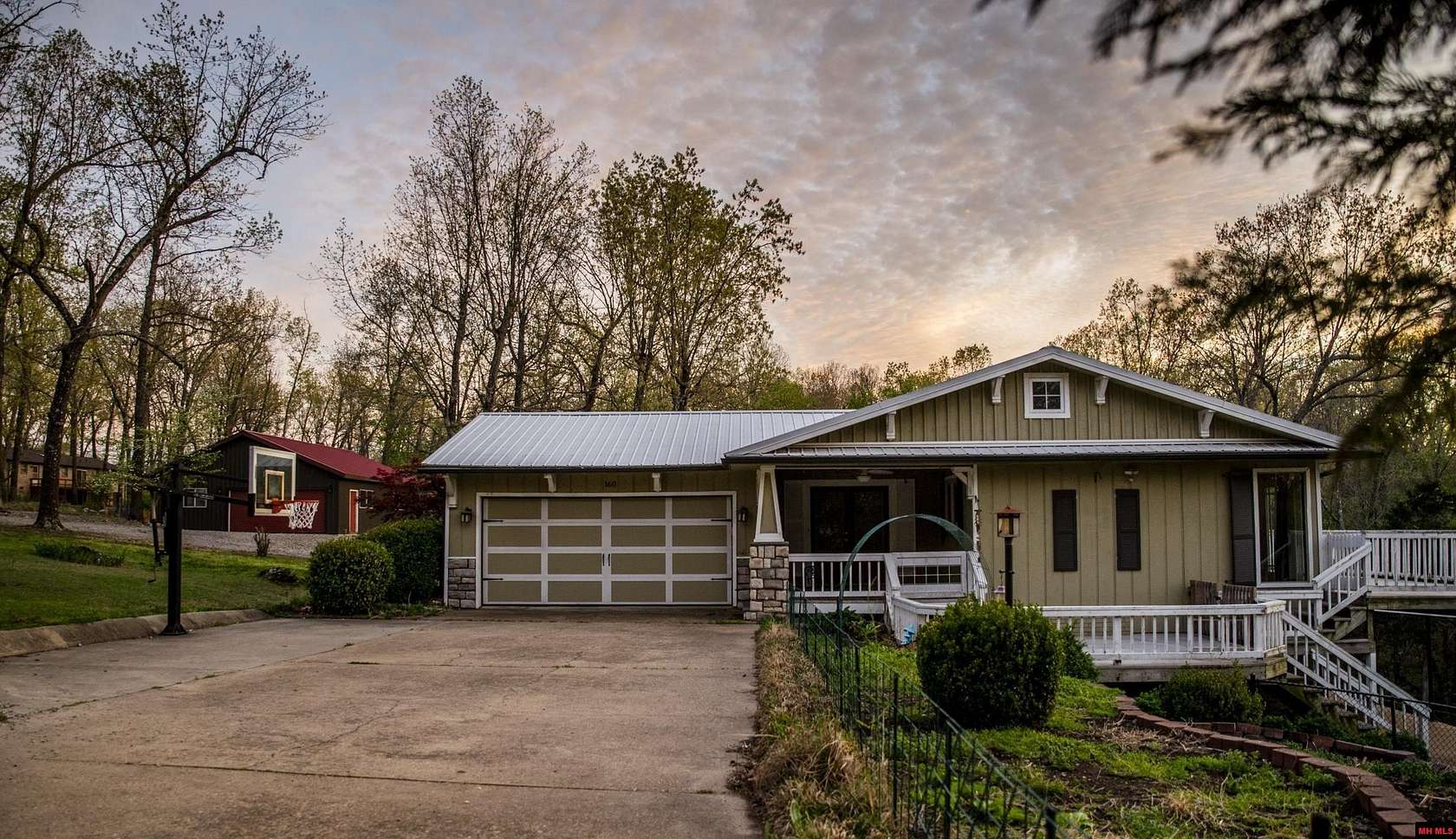 1.7 Acres of Land with Home for Sale in Mountain Home, Arkansas