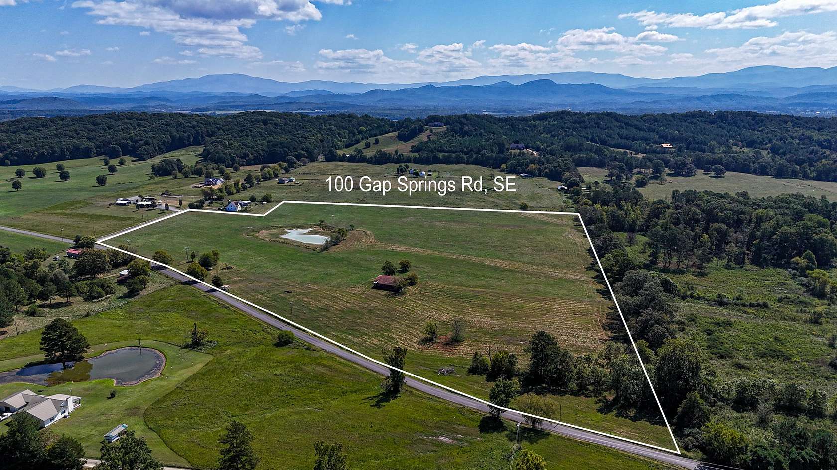 32.3 Acres of Agricultural & Residential Land for Sale in Oldfort, Tennessee