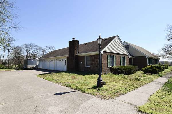 2.6 Acres of Land with Home for Sale in Gallatin, Tennessee