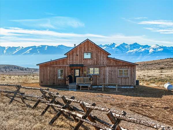 19 Acres of Land with Home for Sale in Stevensville, Montana
