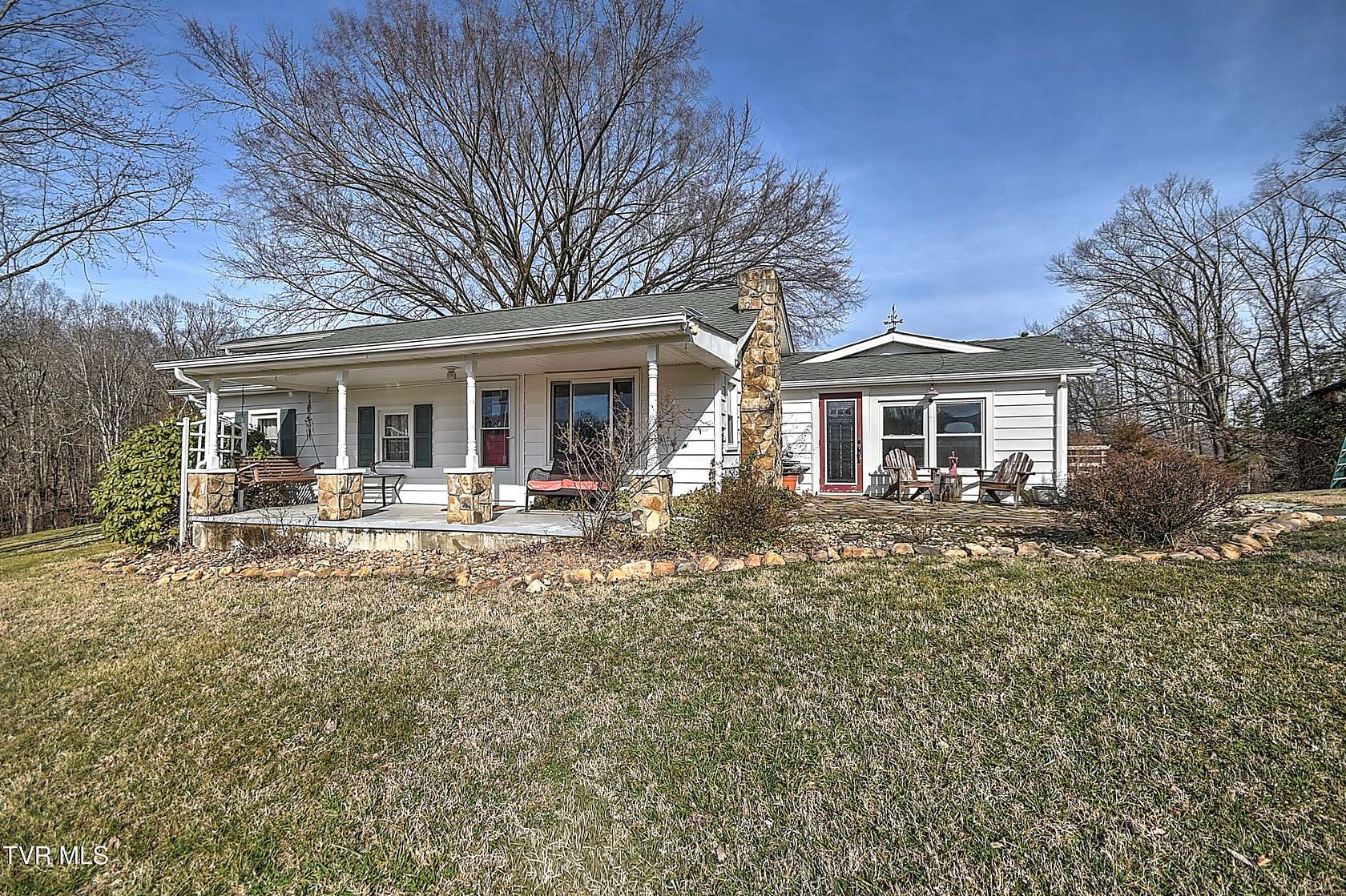 7.7 Acres of Improved Residential Land for Sale in Mount Carmel, Tennessee