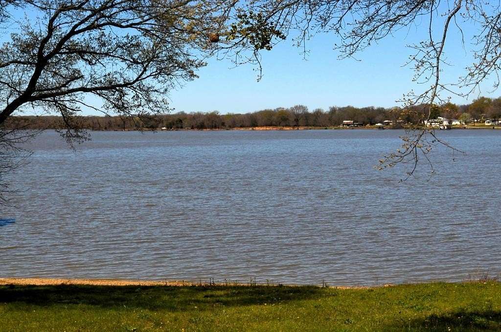 0.45 Acres of Residential Land for Sale in Kemp, Texas