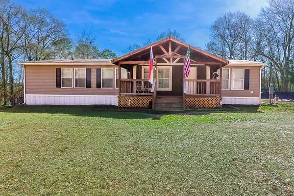 3.5 Acres of Land with Home for Sale in Lufkin, Texas