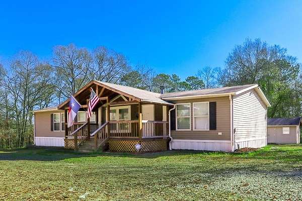 3.5 Acres of Land with Home for Sale in Lufkin, Texas