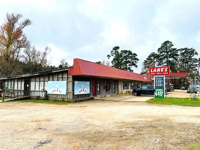 1.65 Acres of Improved Commercial Land for Sale in Hemphill, Texas
