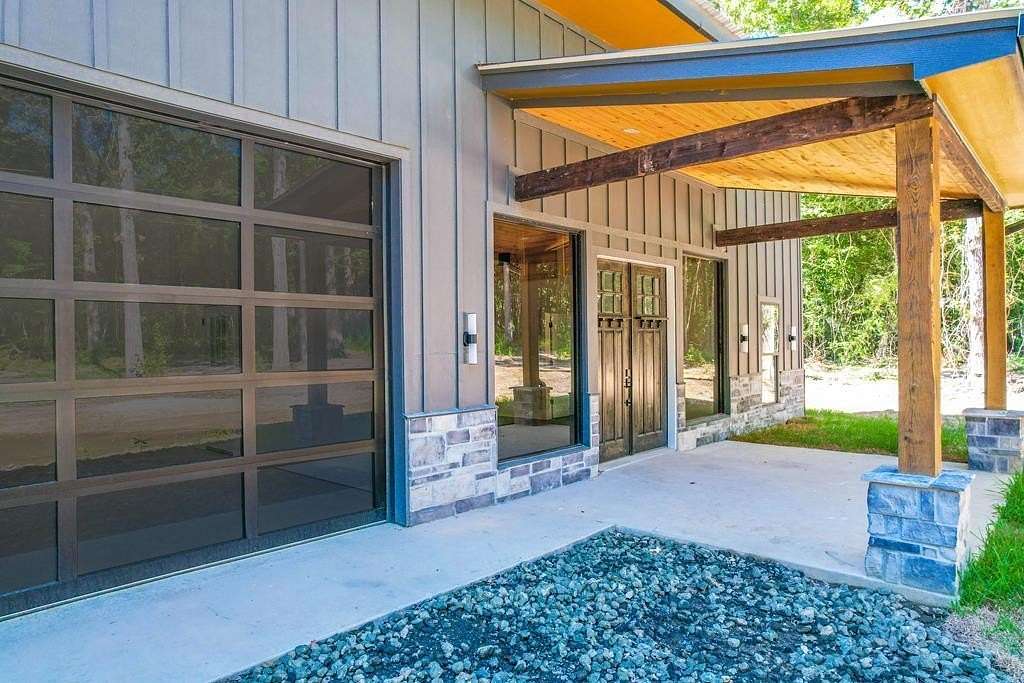 2 Acres of Land with Home for Sale in Jasper, Texas