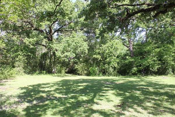 1 Acre of Residential Land for Sale in Lufkin, Texas