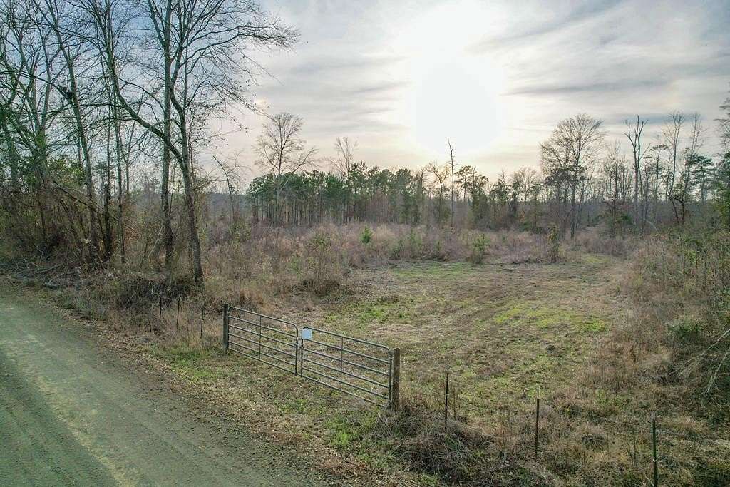 15 Acres of Land for Sale in Broaddus, Texas