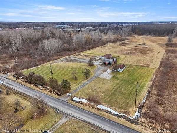 21 Acres of Commercial Land for Sale in Romulus, Michigan