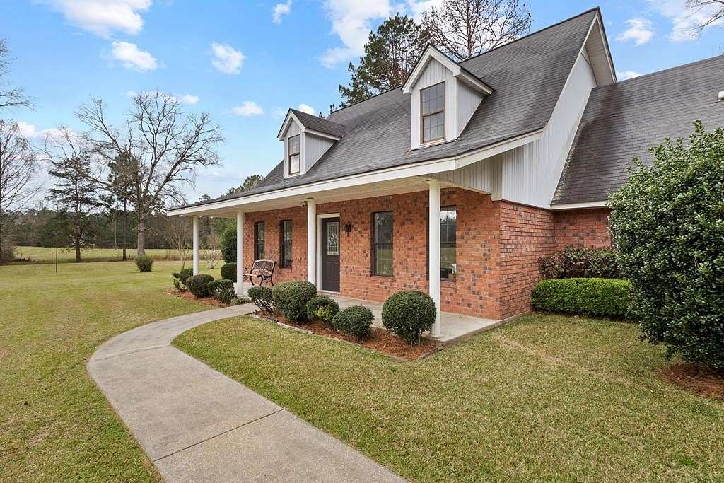 14 Acres of Land with Home for Sale in Jasper, Texas