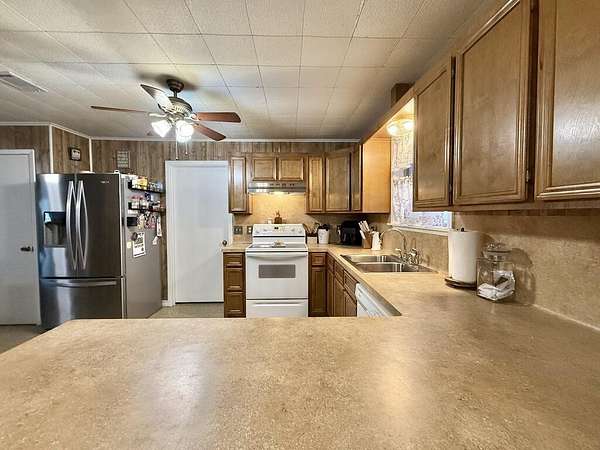 2.13 Acres of Land with Home for Sale in Pineland, Texas