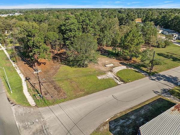 1.35 Acres of Commercial Land for Sale in Lufkin, Texas