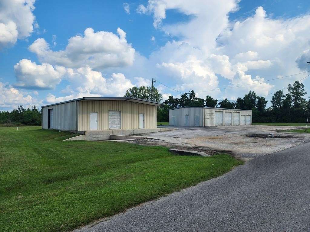 1.83 Acres of Improved Commercial Land for Sale in Jasper, Texas