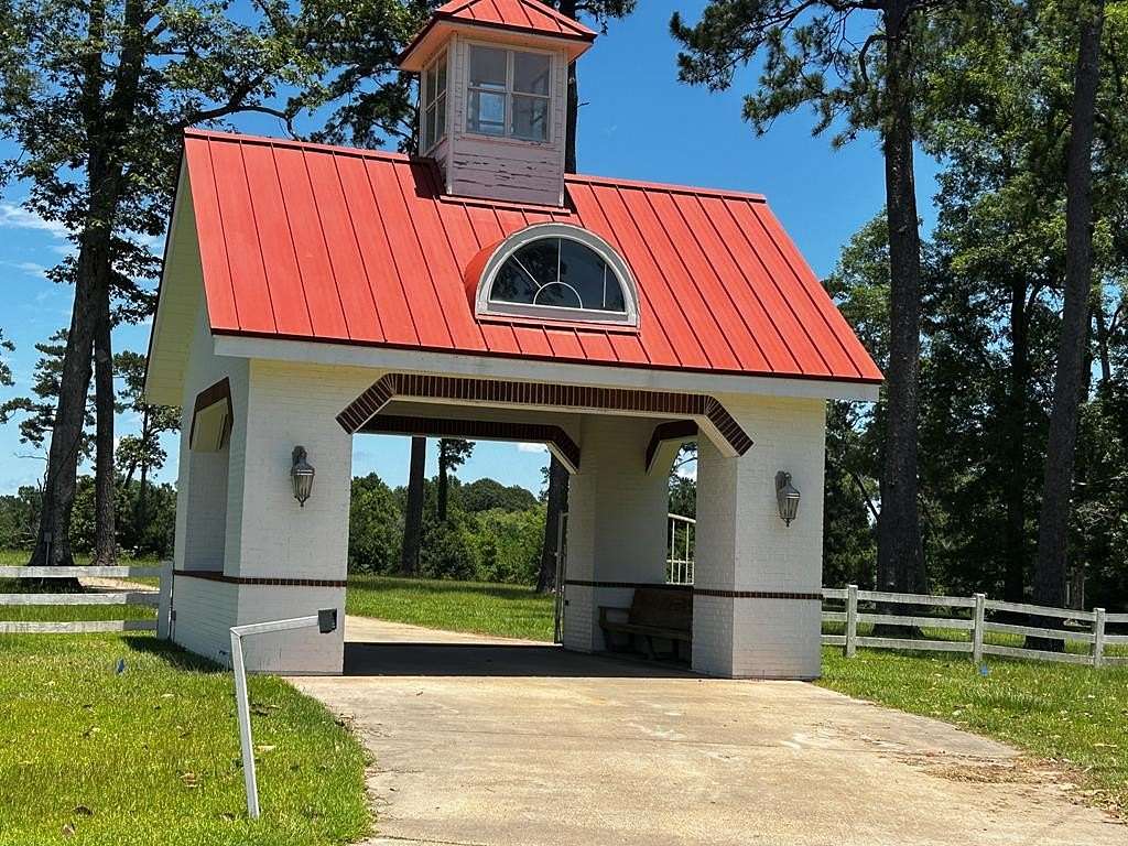 3 Acres of Residential Land for Sale in Hillister, Texas