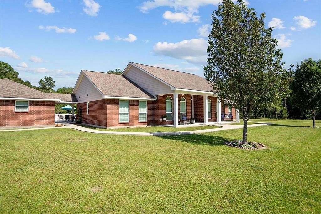 51.3 Acres of Agricultural Land with Home for Sale in Colmesneil, Texas