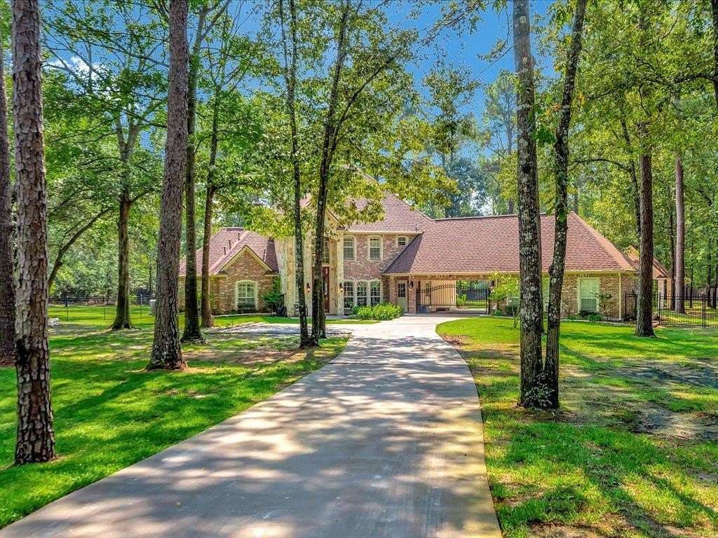 3.75 Acres of Land with Home for Sale in Lufkin, Texas