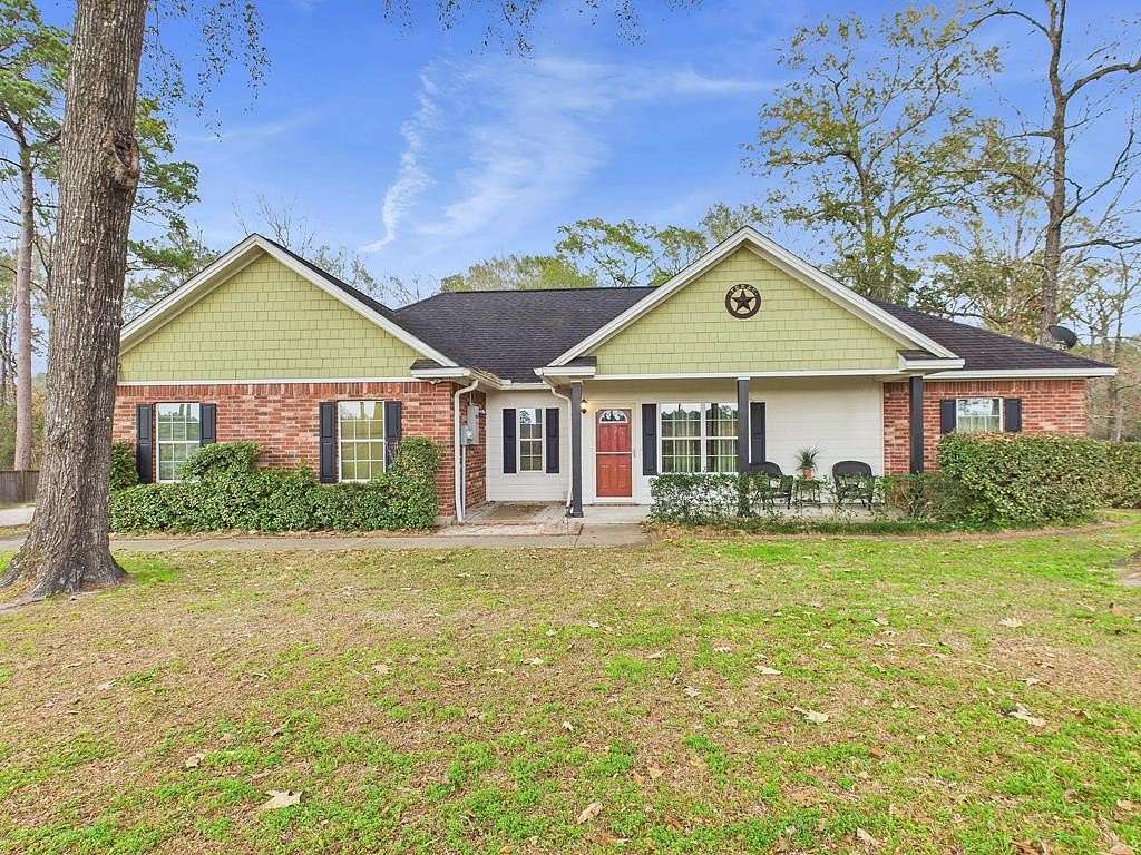 1.73 Acres of Land with Home for Sale in Lufkin, Texas