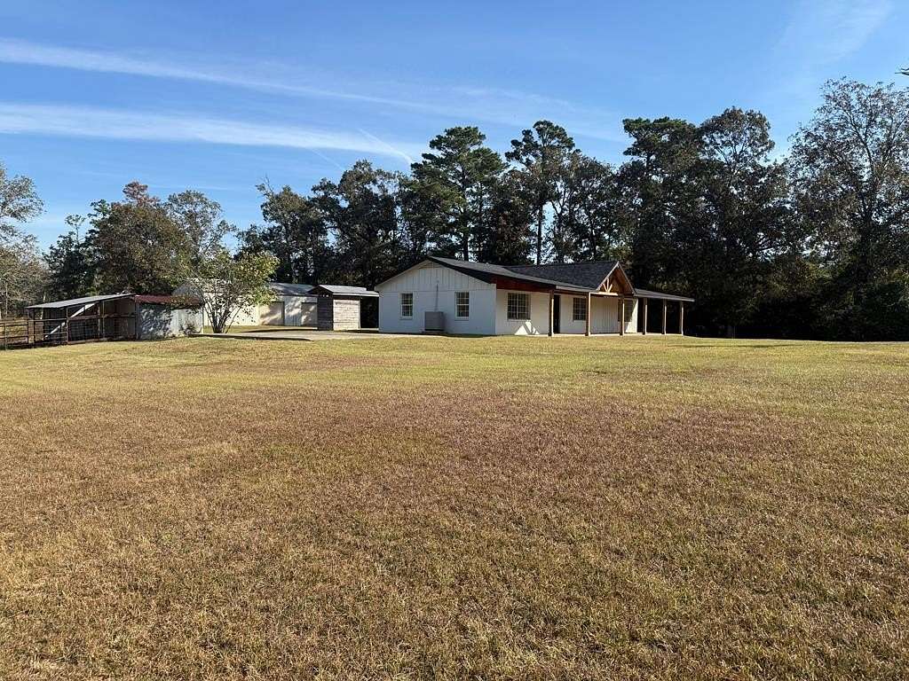 10.9 Acres of Land with Home for Sale in Newton, Texas