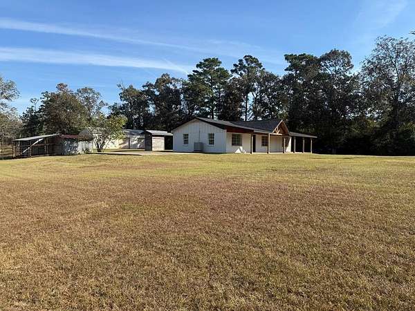 10.9 Acres of Land with Home for Sale in Newton, Texas