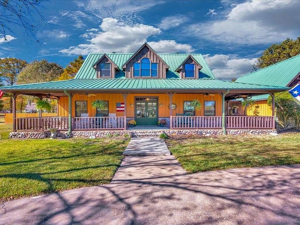 2 Acres of Land with Home for Sale in Lufkin, Texas