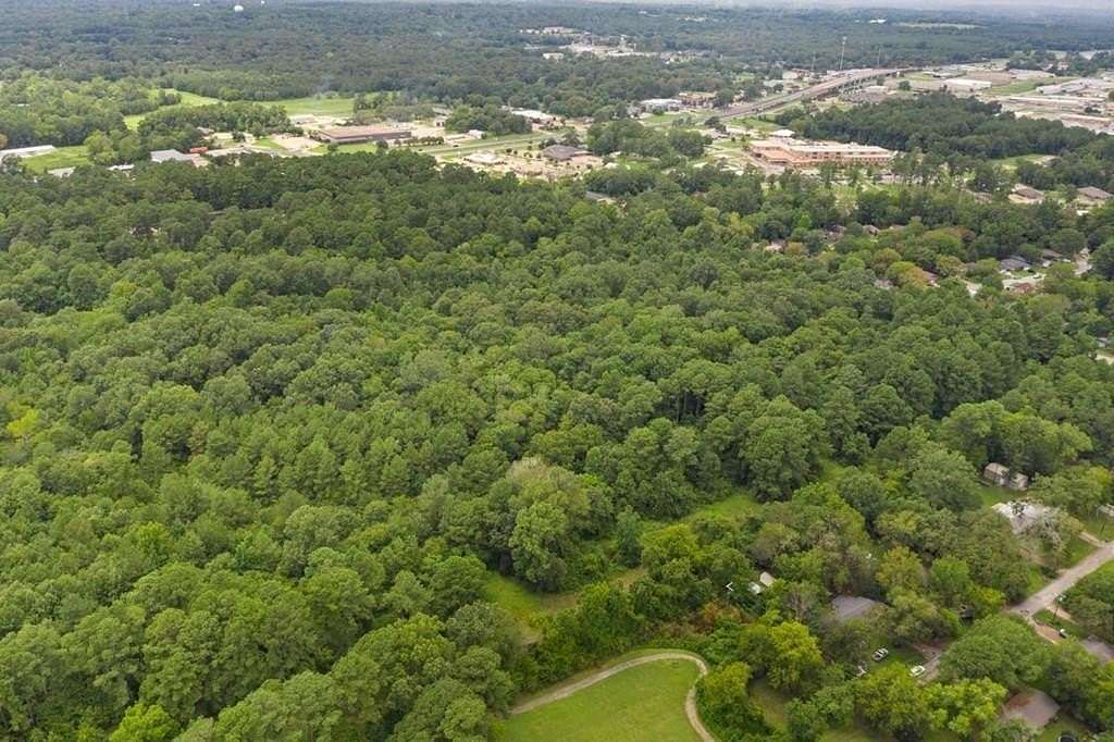 17.2 Acres of Mixed-Use Land for Sale in Lufkin, Texas