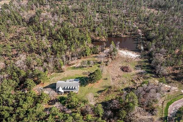40 Acres of Land with Home for Sale in Lufkin, Texas