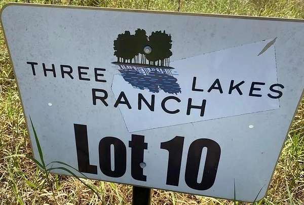 5 Acres of Residential Land for Sale in Centerville, Texas