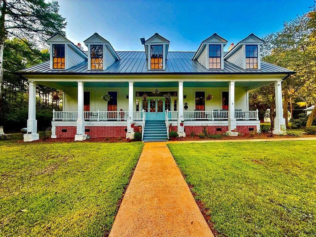 12 Acres of Land with Home for Sale in San Augustine, Texas