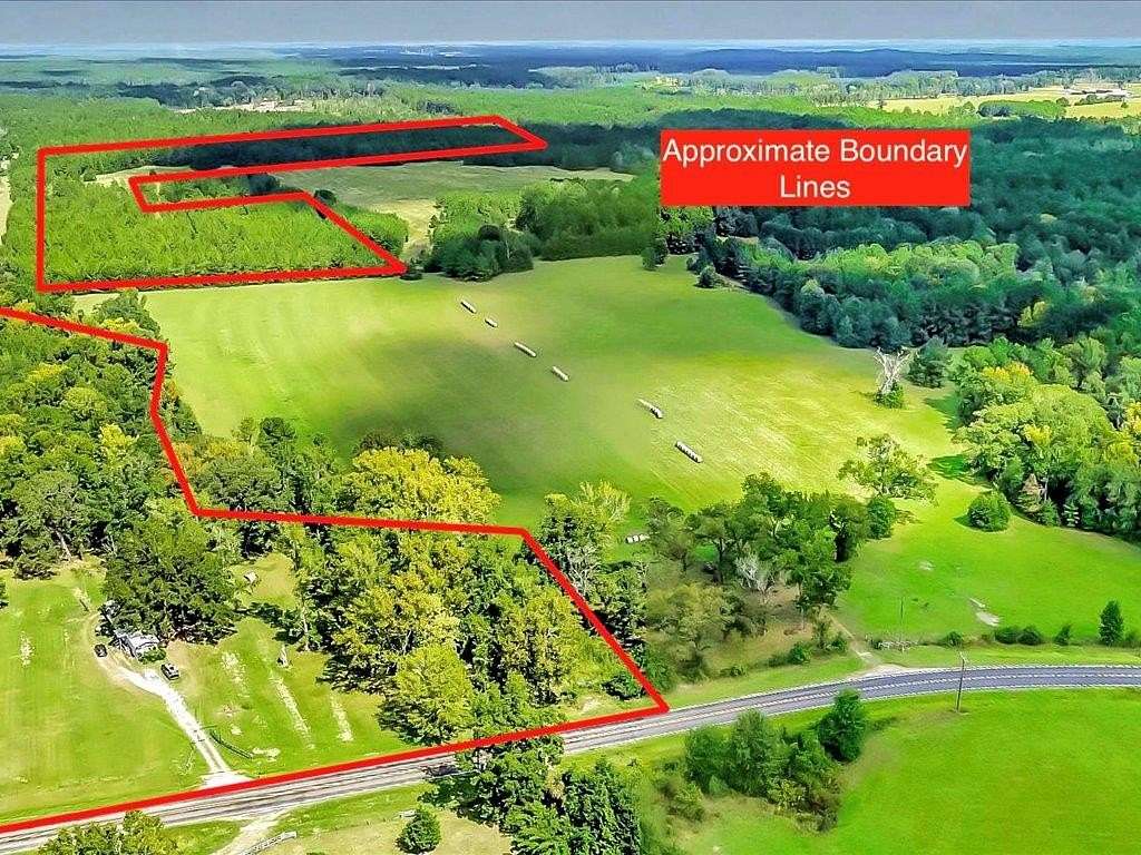 39.4 Acres of Land with Home for Sale in Moscow, Texas