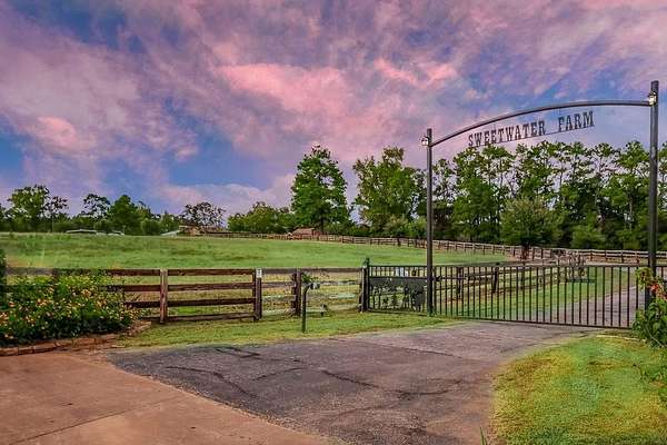 45 Acres of Agricultural Land with Home for Sale in Pollok, Texas