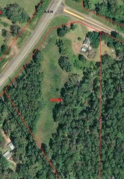 9.76 Acres of Land with Home for Sale in Newton, Texas