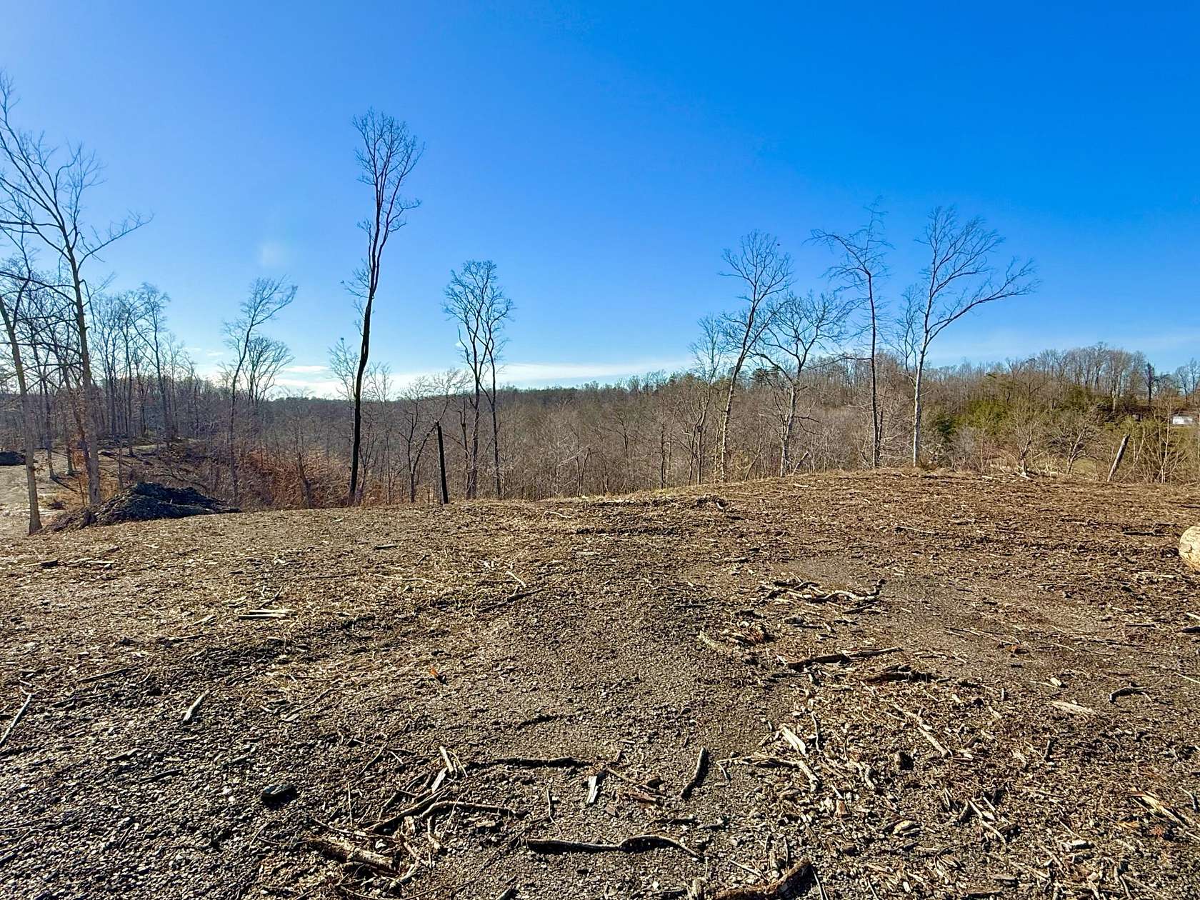 4 Acres of Residential Land for Sale in Irvine, Kentucky