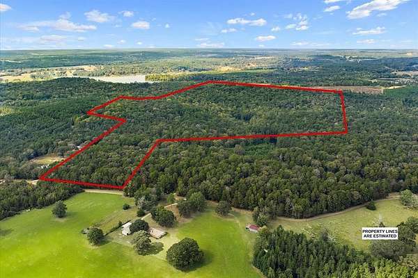 142 Acres of Recreational Land with Home for Sale in San Augustine, Texas