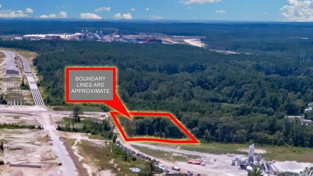 3.89 Acres of Commercial Land for Sale in Corrigan, Texas