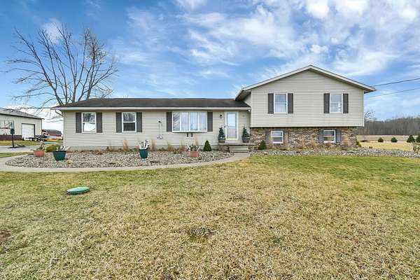 2.74 Acres of Land with Home for Sale in Mansfield, Ohio