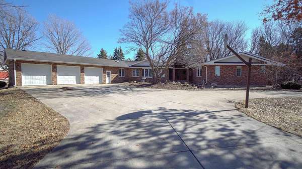 3 Acres of Land with Home for Sale in Waterloo, Iowa