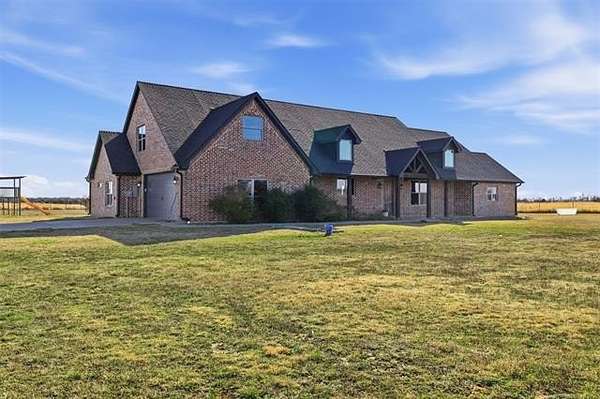 20 Acres of Agricultural Land with Home for Sale in Calera, Oklahoma