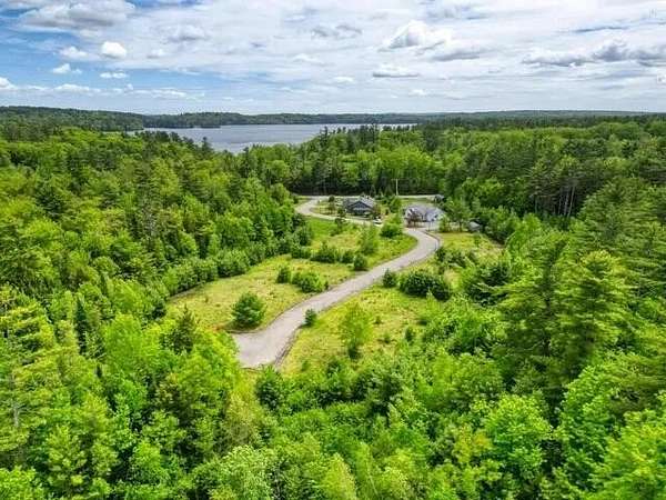 0.76 Acres of Residential Land for Sale in Belgrade, Maine