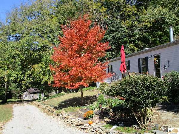 86 Acres of Land with Home for Sale in Burkesville, Kentucky