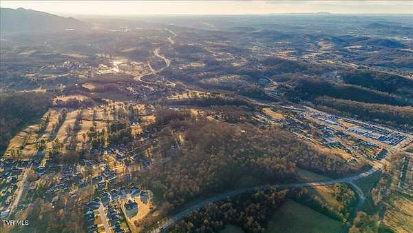 20.4 Acres of Recreational & Residential Land for Sale in Elizabethton, Tennessee
