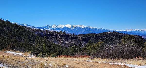 35.2 Acres of Land for Sale in Cotopaxi, Colorado