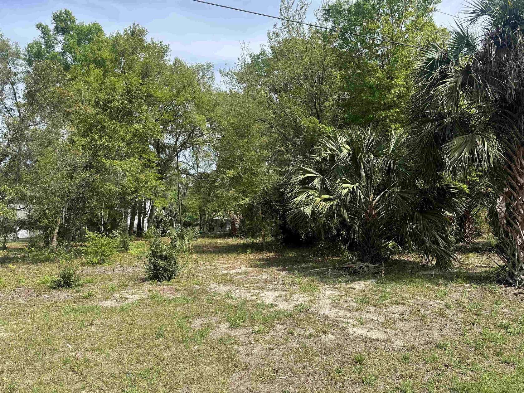1 Acre of Residential Land for Sale in East Palatka, Florida