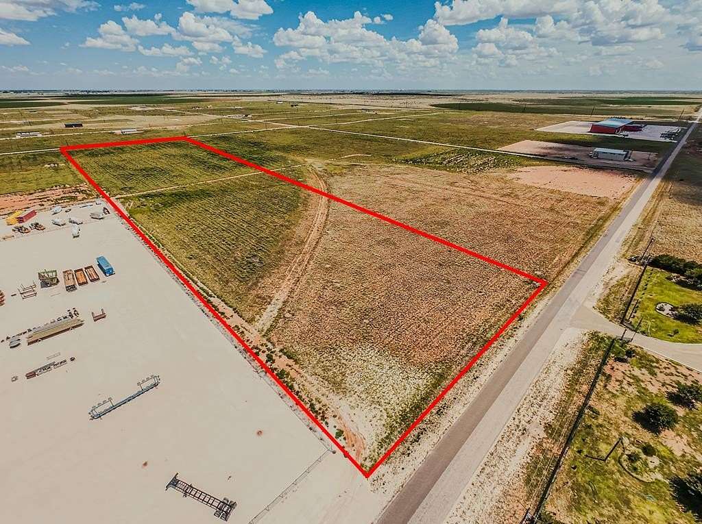 11 Acres of Commercial Land for Sale in Seminole, Texas