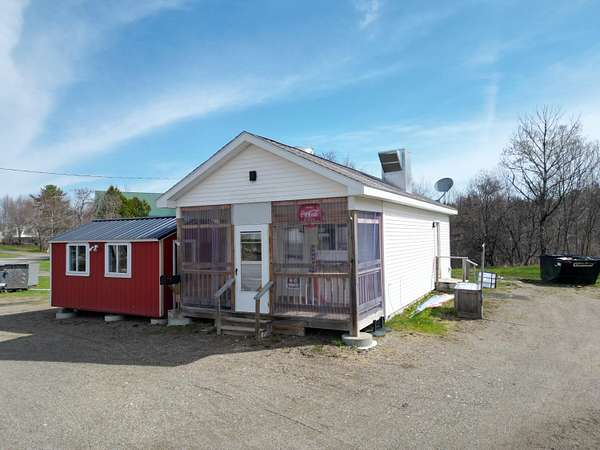 4 Acres of Improved Commercial Land for Sale in Springfield, Maine