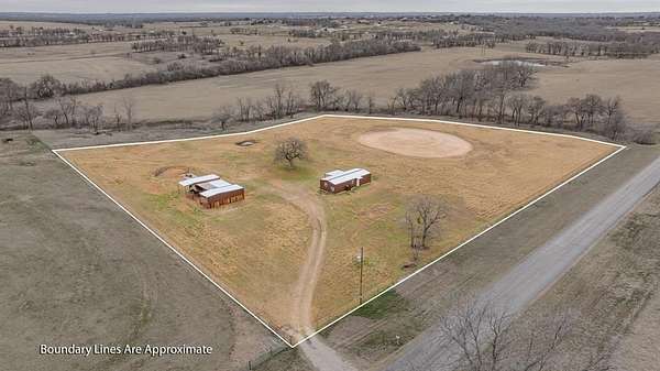 4.1 Acres of Land with Home for Sale in Stephenville, Texas